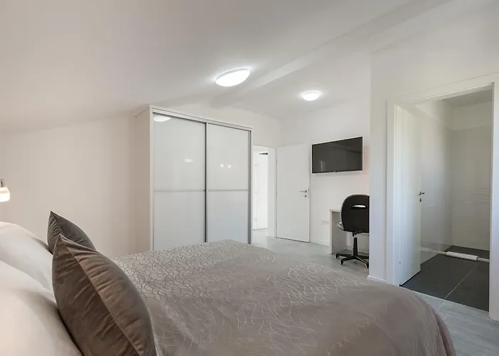 Panorama וילה זאדאר